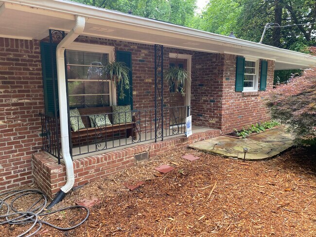 Front Porch - 1277 Chaucer Ln NE