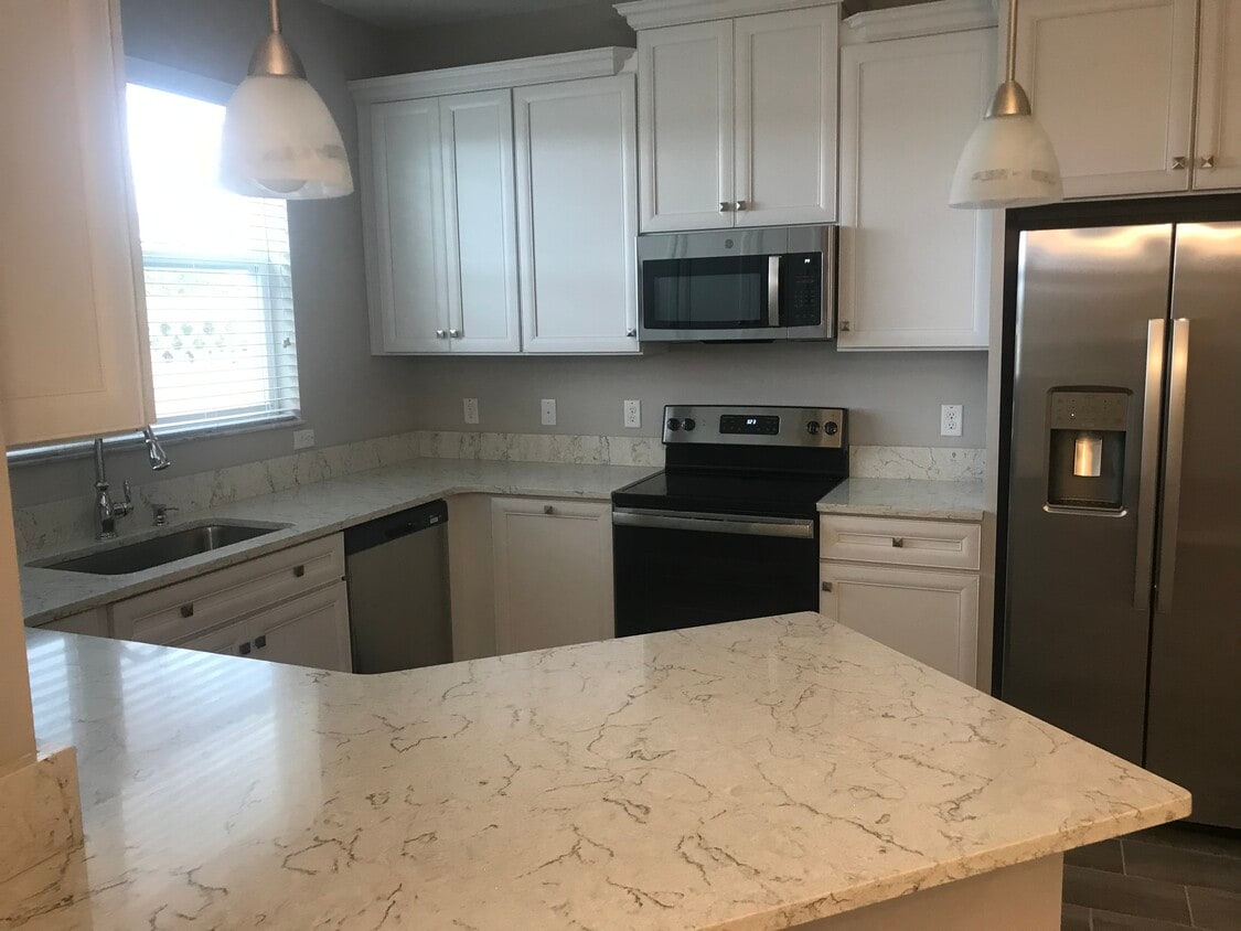 Primary Photo - 29853 Southwell Ln