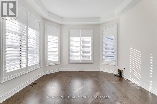 Photo du bâtiment - 69 Threshing Mill Blvd.