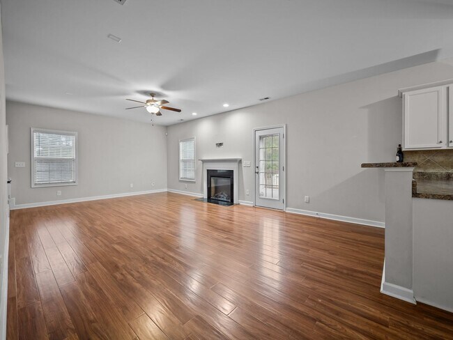 Building Photo - Welcome to Pepperwood Lane!