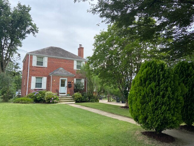 Foto del edificio - 1254 Van Buren St NW