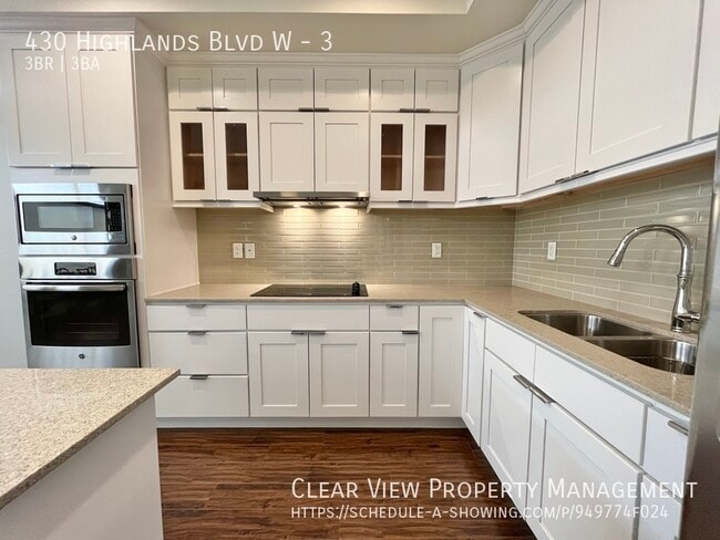 Building Photo - Beautiful double master bedroom + ensuite ...