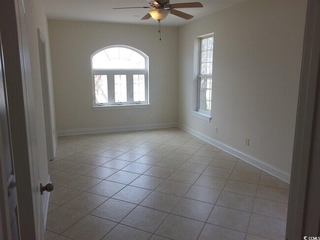 Foto del edificio - 1991 Burcale Rd