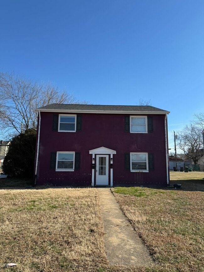 Building Photo - 1705 Lamb Ave