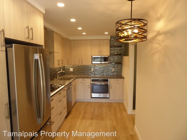 Building Photo - 2 br, 1 bath House - 34 Andrews Drive, #134