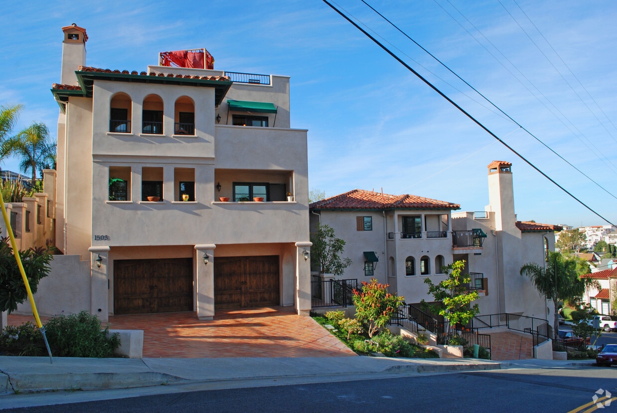 Primary Photo - 1503 Calle Mirador