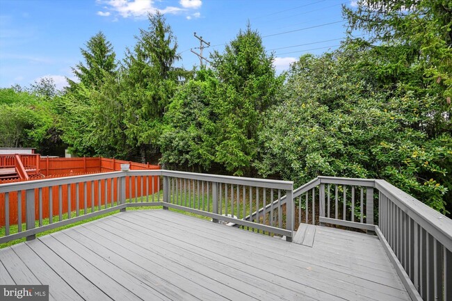 Building Photo - 11107 Hollowbrook Rd