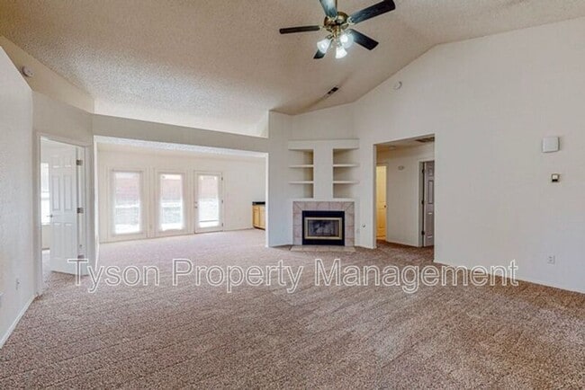 Building Photo - 5201 Tamariz Dr NW