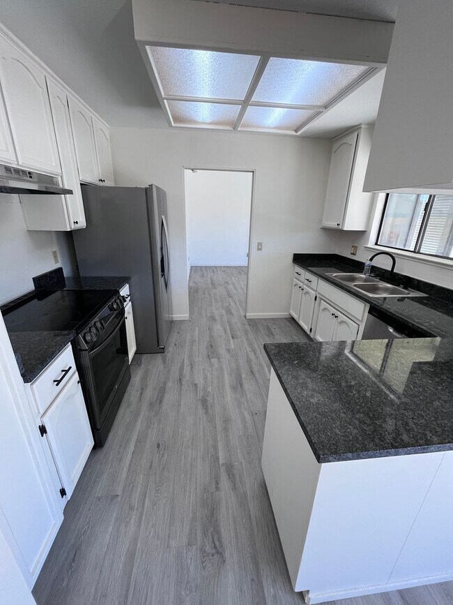 Foto del edificio - NICE HOME IN FOLSOM!!