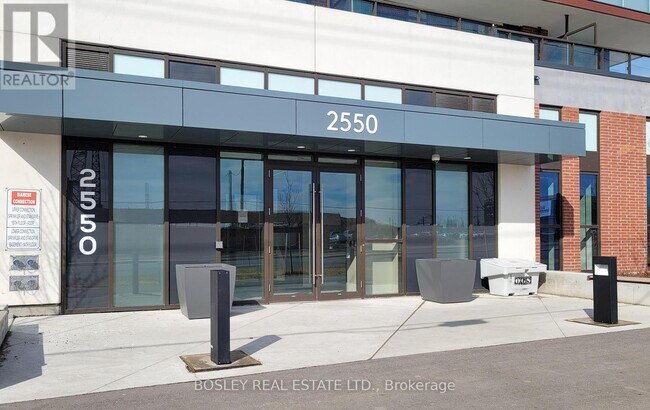 Photo du bâtiment - 2550-2550 Simcoe St N