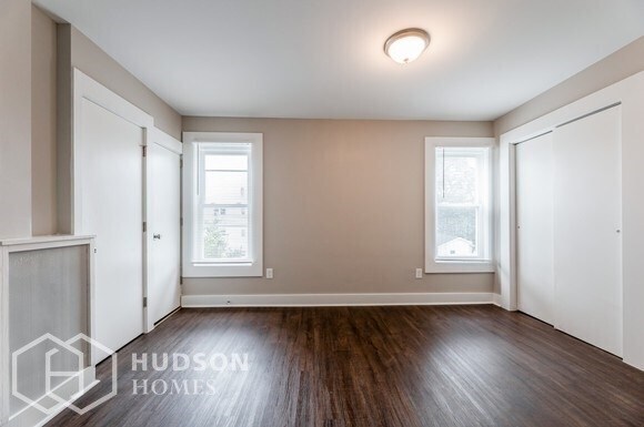 Foto del edificio - NOW AVAILABLE! -  84 BELLEVILLE AVE, BLOOM...