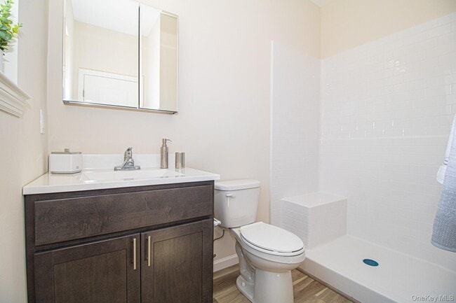 Building Photo - 201 Ashley Ct