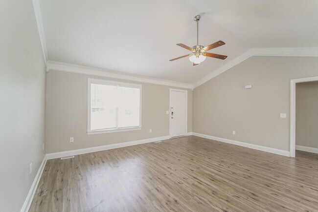Building Photo - 854 Loch Lomond Cir