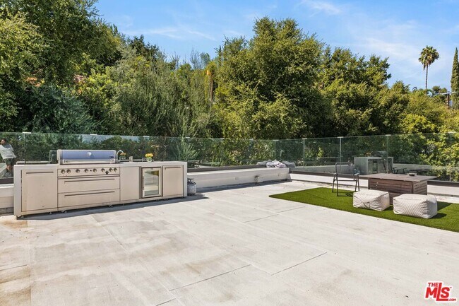 Building Photo - 4622 Caritina Dr
