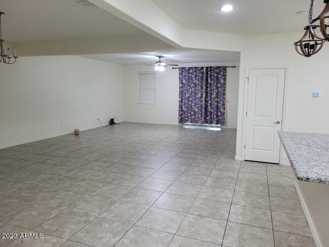 Building Photo - 8110 S 42nd Ln