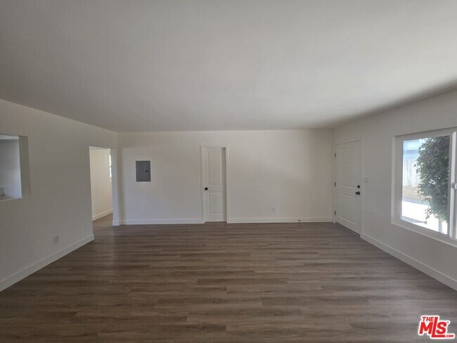 Foto del edificio - 25226 Loytan St
