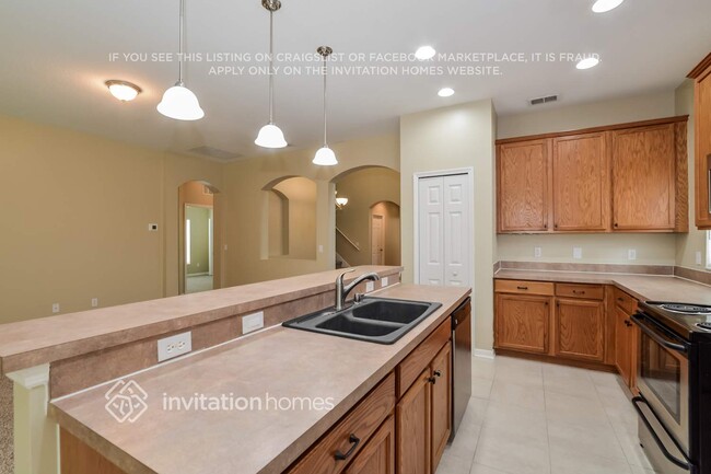 Building Photo - 14711 Sapodilla Dr