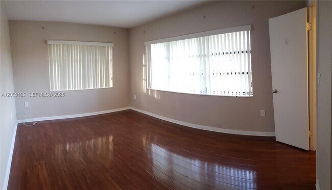Building Photo - 13934 SW 90th Ave
