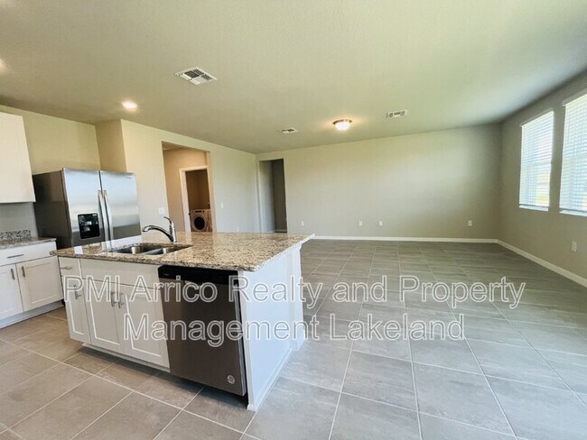 Foto del edificio - 1061 Oak Vly Dr