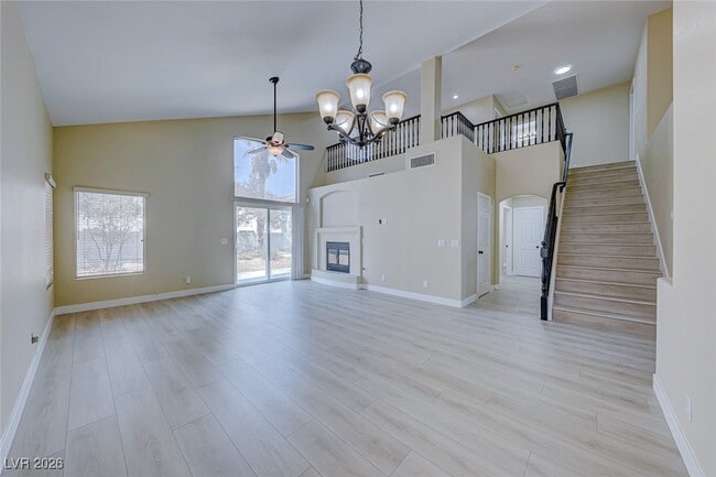 Foto del edificio - 926 Dancing Vines Ave