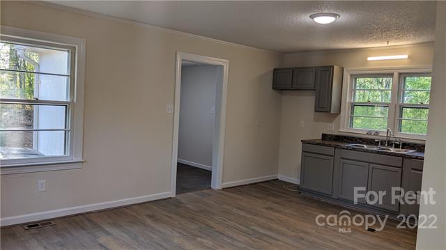 Building Photo - 334 Cornelius Rd