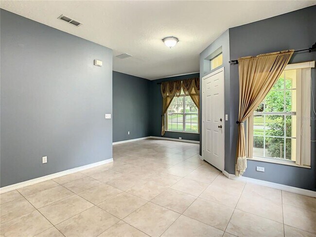 Building Photo - 917 Silvertip Rd