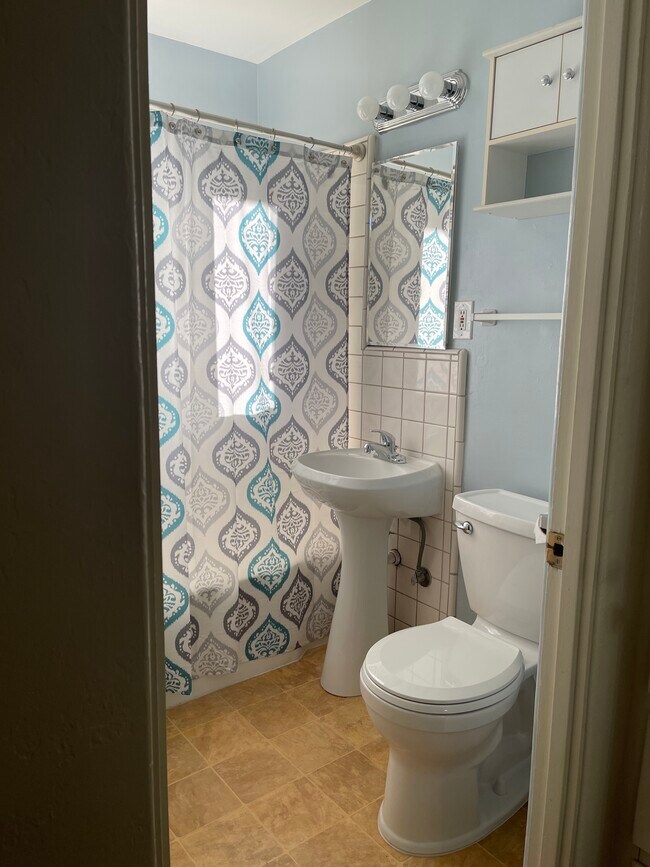 Photo - 313 Bond St Apartments