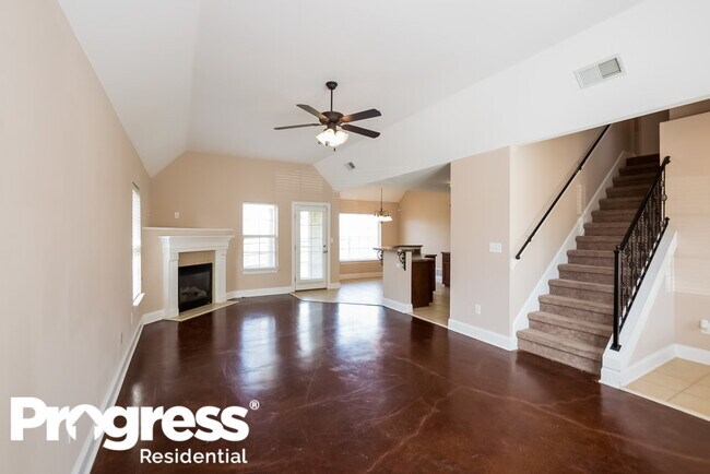 Building Photo - 5663 Bedford Loop W