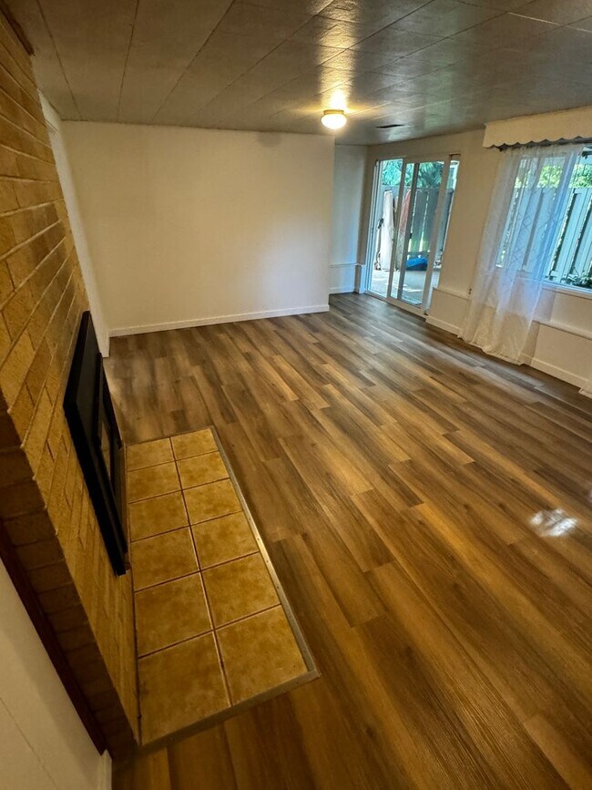 Foto del edificio - For Rent: Federal Way duplex lower unit 2 ...