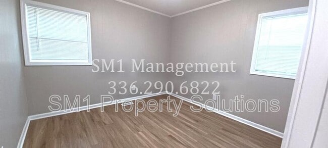 Foto del edificio - 404 Grand St