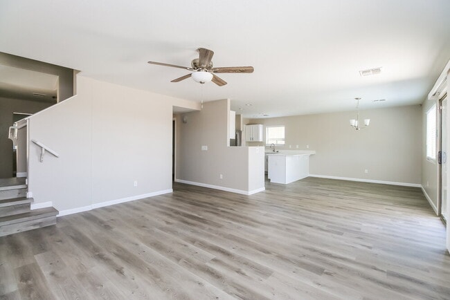 Foto del edificio - 37766 N Sandy Dr