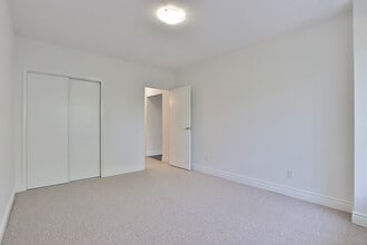 Building Photo - 494 Avenue Rd