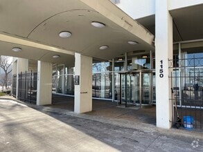 Building Photo - 1150 N Lake Shore Dr