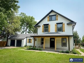 Building Photo - 3210 S 48th St