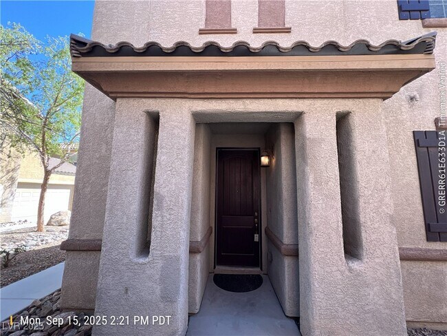 Building Photo - 9814 W Overlook Ridge Ave