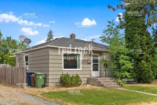Building Photo - 1317 E 33rd Ave