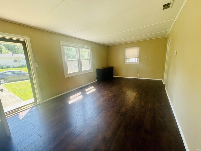 Foto del edificio - 416 S Eastside Dr