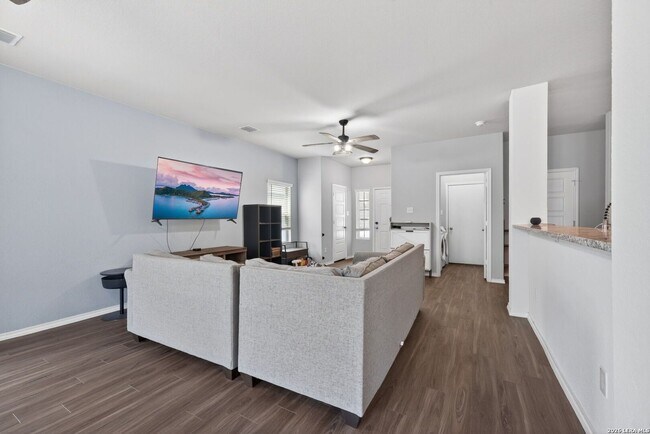 Foto del edificio - 4 Bedroom/2.5 Bath Summerhill Subdivision