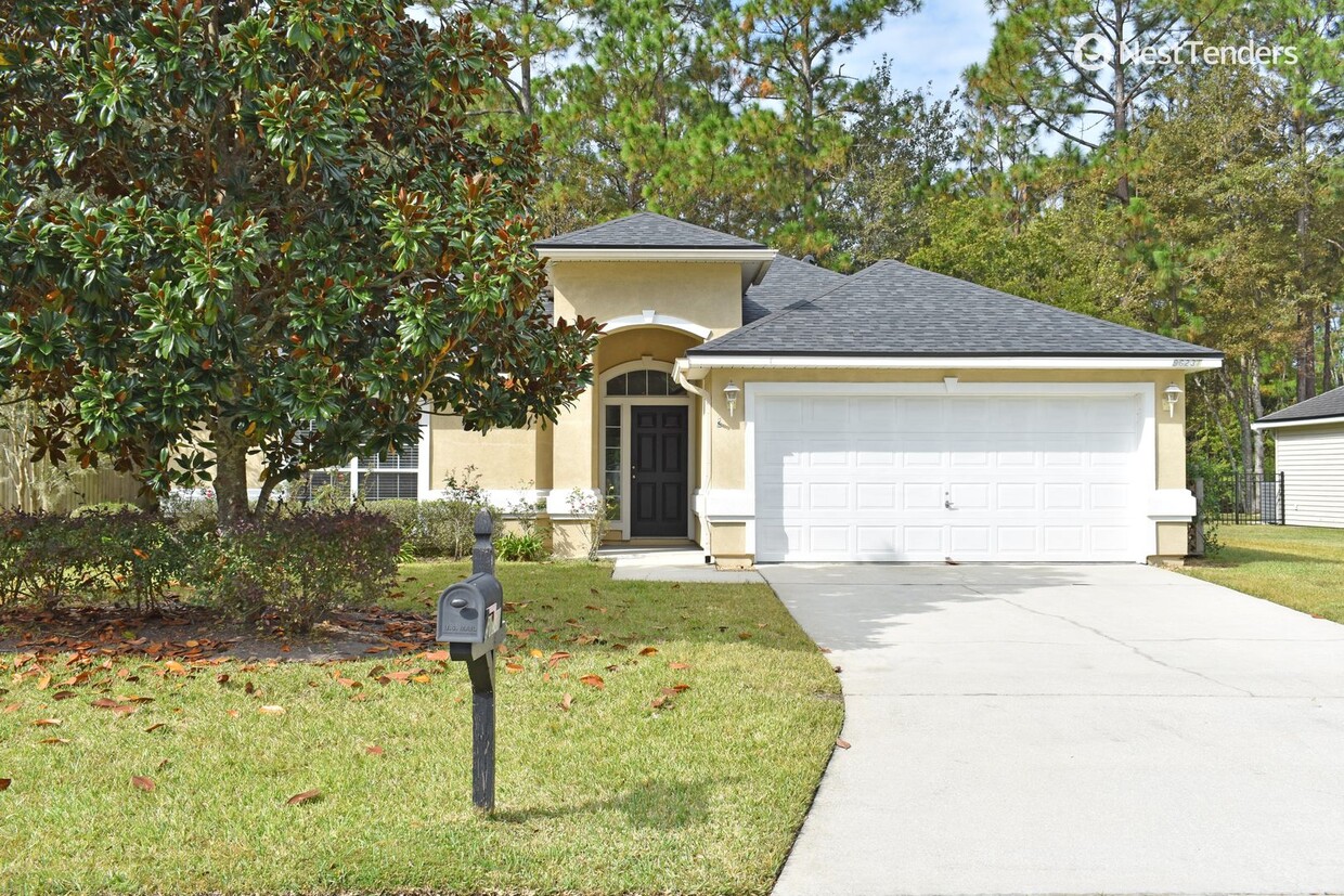 Primary Photo - Three Bedroom Nassau Lakes Home on the Lag...