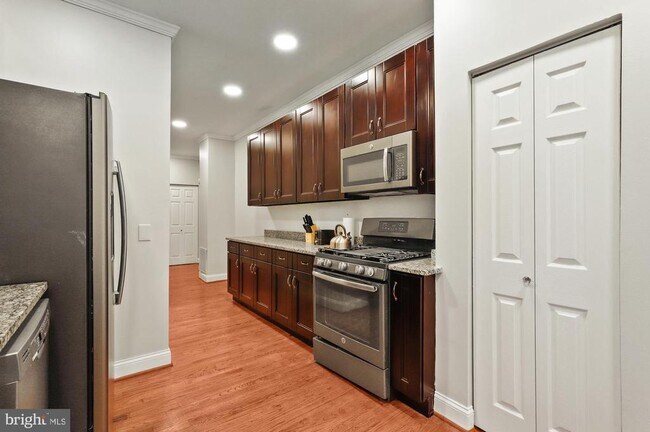Foto del edificio - 42 Florida Ave NW
