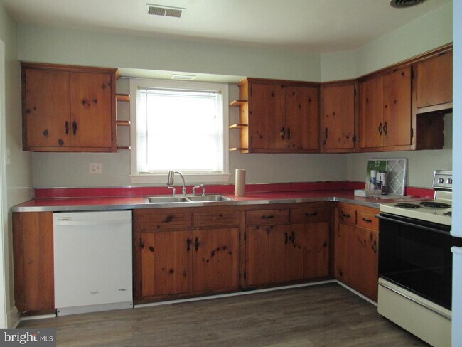 Building Photo - 24367 Arcola Mills Dr
