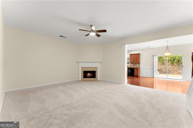Building Photo - 5165 Sherwood Way