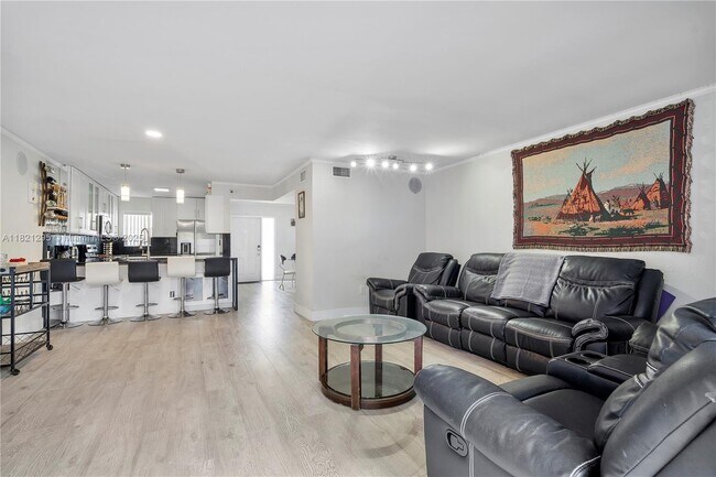 Foto del edificio - 3750 NW 115th Ave