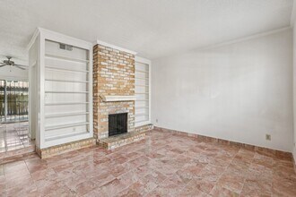 Building Photo - 7700 Creekbend Dr
