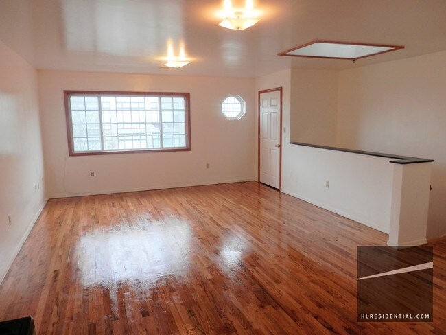 Building Photo - 522 Classon Ave