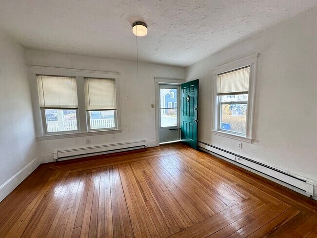 Building Photo - 18 Appleton St