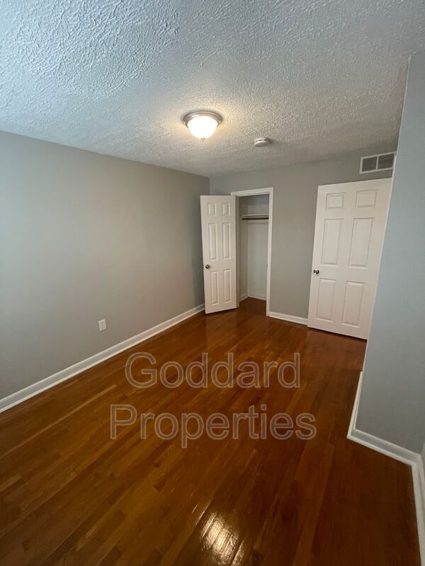 Foto del edificio - 2221 Southorn Rd