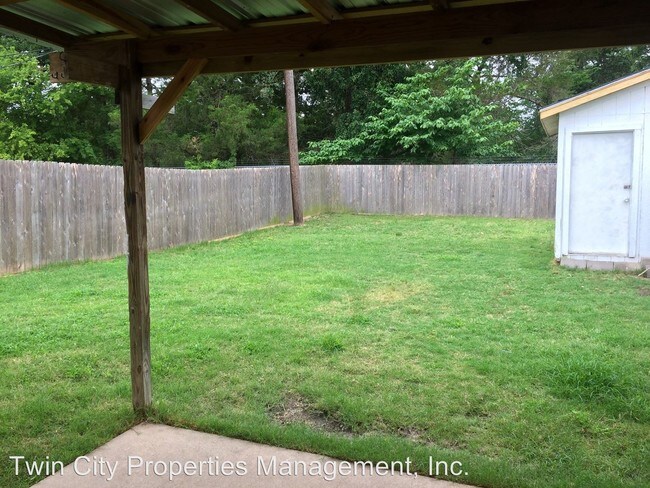 Building Photo - 2416 Pecan Ridge Dr