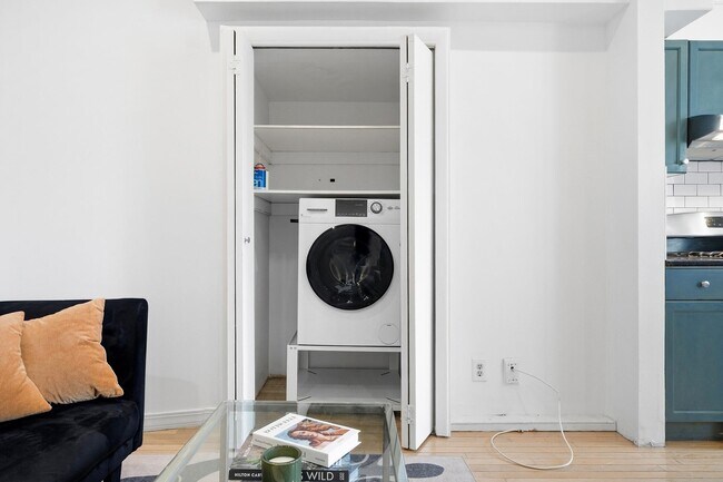 Building Photo - 201 Pavonia Ave