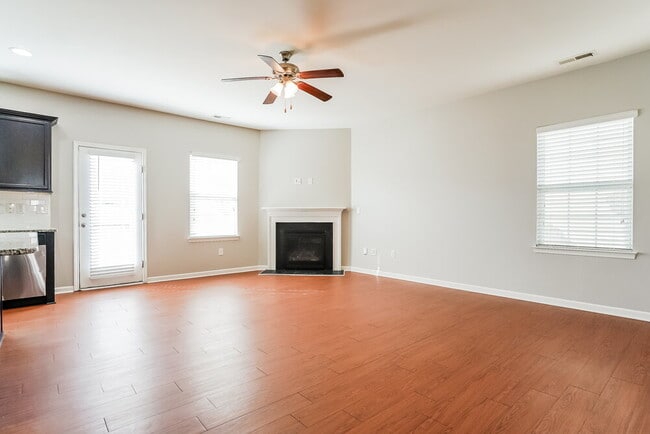 Foto del edificio - 97 Gaillardia Way